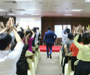 Bán hàng đa cấp thu nhập trung bình 3,8 triệu đồng một năm