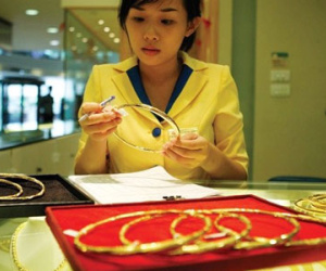 Giá vàng hôm nay 8/4: Chiến sự bùng nổ, vàng tăng mạnh