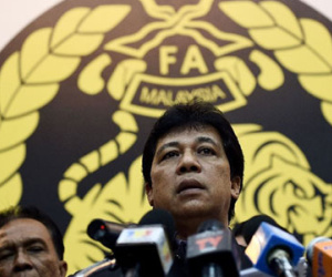 Hàng loạt cầu thủ Malaysia bị bắt vì bán độ