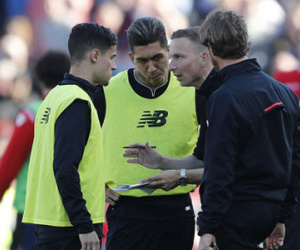 Coutinho và Firmino tỏa sáng, Liverpool ngược dòng hạ Stoke