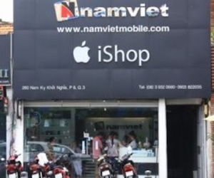 Đại diện Apple đòi dẹp biển hiệu các cửa hàng iPhone tại VN