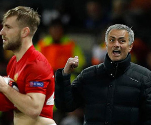 Mourinho bị chê chỉ dám bắt nạt cầu thủ trẻ