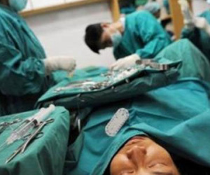 Sốc: Vì hối hận ngoại tình, chồng tự hủy hoại "cậu nhỏ"