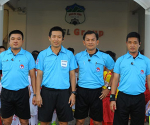 Tạm đình chỉ 2 trọng tài bắt trận HAGL vs Thanh Hóa