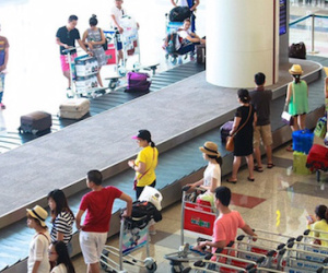 Nam hành khách đánh phụ nữ cùng chuyến bay từ Nga về