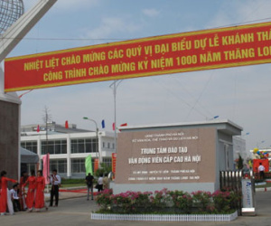 Xử phạt 2 HLV Hà Nội dùng roi đánh VĐV thâm tím người