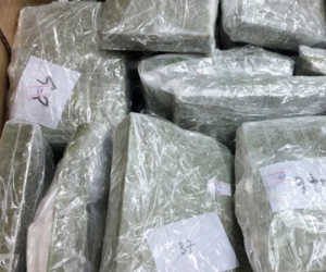 Kiểm tra đoàn ôtô đi qua Hà Nam phát hiện 2 xe chở 10 bánh heroin