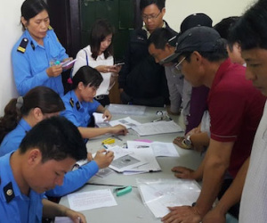 Tài xế đổ xô đi đăng ký thẻ miễn phí qua cầu Bến Thủy 1