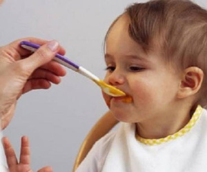 Bác sĩ chỉ ra 5 sai lầm bà mẹ thường gặp khi nuôi con