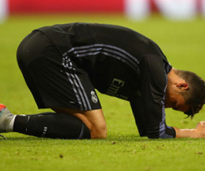 Ronaldo, Bale dính chấn thương trong trận thắng Bayern