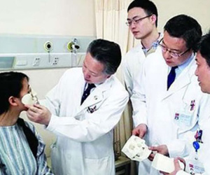 TQ: Tạo mặt mới cho nữ bệnh nhân trên...ngực