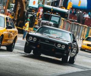 Fast & Furious 8 "tiêu diệt" hơn 17 triệu USD xe cộ