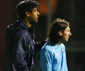 Frank Rijkaard nộp đơn xin dẫn dắt tuyển Thái Lan