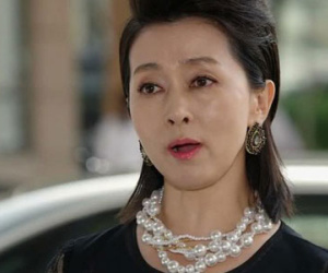 Lời đề nghị “lạ đời nhất quả đất” của mẹ chồng khiến nàng dâu mới dở khóc dở cười