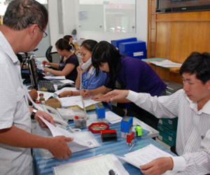 Khuyến khích cán bộ yếu kém từ chức: Hết "sáng cắp ô đi tối cắp về"