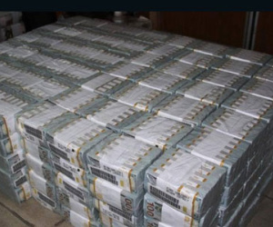 Nigeria: Tìm thấy 1.000 tỉ tiền mặt ở căn nhà bỏ hoang