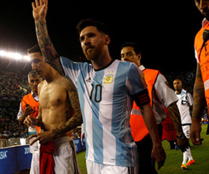 Argentina ưu tiên "chạy án" cho Messi hơn bổ nhiệm tân HLV