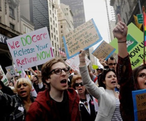 Biểu tình tại 150 thành phố Mỹ đòi Trump công khai hồ sơ thuế
