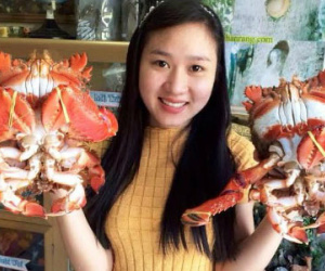 Cua huỳnh đế "khủng" giá cao hút khách đại gia
