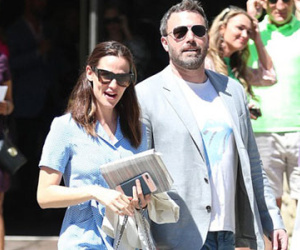 Ben Affleck và Jennifer Garner vui vẻ đi lễ nhà thờ cùng nhau dù vừa ly hôn