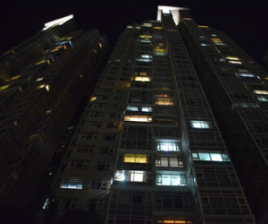 Cháy cao ốc 37 tầng thuộc Saigon Pearl, hàng trăm người hoảng loạn