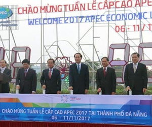 Chủ tịch nước khởi động đồng hồ đếm ngược đến APEC