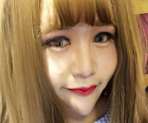Hotgirl tự xưng "kẻ phá hoại tình yêu xinh đẹp nhất" khiến chị em ngã ngửa vì lộ ảnh ngoài đời