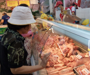 Bộ Nông nghiệp kiến nghị dừng tạm nhập, tái xuất thịt lợn và phụ phẩm