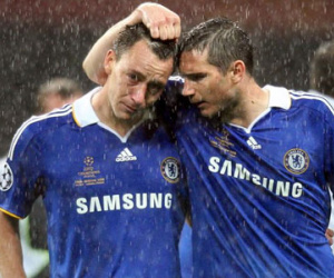 Fan Man Utd nhạo báng John Terry ngày chia tay