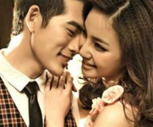 Bi hài vợ chồng chạm mặt nhau trong khách sạn khi ... chờ nhận phòng