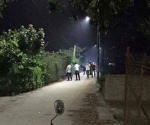 Hà Nội: Phát hiện thi thể người phụ nữ nghi bị sát hại bên vệ đường