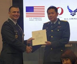 Sau tàu tuần tra Hamilton, Việt Nam sẽ được tiếp nhận F-16?