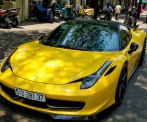 Siêu xe Ferrari đời cũ ở Sài Gòn lột xác nhờ gói độ carbon