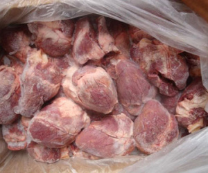 Thịt lợn 27.000 đồng/kg không rõ nguồn gốc: Muốn bao nhiêu cũng có!