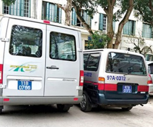 Xe công thanh lý, vẫn treo… biển xanh