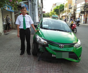 Tài xế Mai Linh lao xe vào tên cuớp: "Lúc đó tôi rất lo gây tai nạn vì cuớp cũng là con người, cũng có gia đình..."