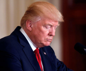 Tỷ lệ ủng hộ Tổng thống Trump thấp kỷ lục sau quý đầu tại nhiệm