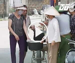 Video: Người dân Đồng Tâm chuẩn bị cơm nước phục vụ cán bộ, chiến sỹ bị giam giữ