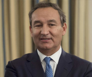 CEO United Airlines mất ghế chủ tịch sau vụ đuổi hành khách gốc Việt