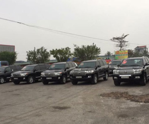 Đã mắt với dàn Toyota Land Cruiser rước dâu tại đất mỏ Quảng Ninh