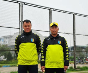 Cầu thủ U15 Hà Nội kêu cứu vì bị HLV đối thủ doạ "cắt gân chân"