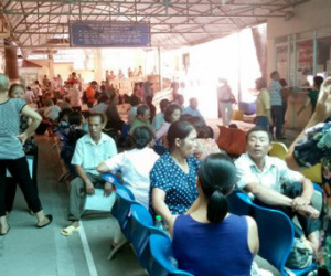 Công an Hà Nội vào cuộc tìm "cò" bệnh viện K