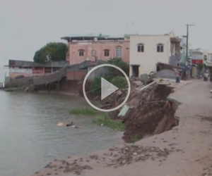 Video: Cả trăm nhà tiếp tục xói lở, An Giang ban bố tình trạng khẩn cấp