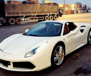 Xe tiền tỷ Ferrari 488 Spider thứ 3 cập bến Việt Nam