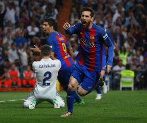 Cuộc sống luôn khó khăn, nhưng hãy nhìn Messi mà sống