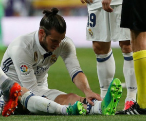 Gareth Bale hủy hoại sự nghiệp vì "đôi chân pha lê"