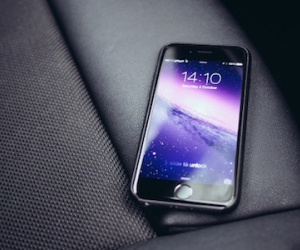 Không cần iPhone 8, bạn có thể sạc không dây cho iPhone 7 ngay bây giờ