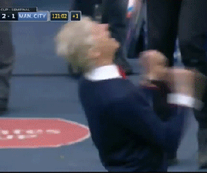 Wenger ăn mừng xúc động: Một nhiệt huyết, một tình yêu vĩnh cửu
