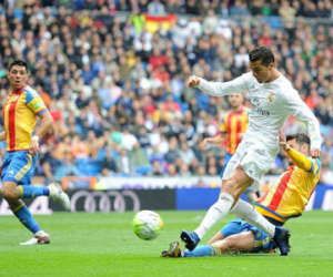 Deportivo - Real Madrid: Ronaldo nổi điên, Real trút giận