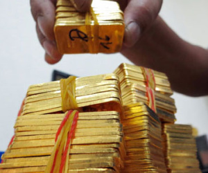 Giá vàng bật tăng trong "cơn lốc" bán tháo
